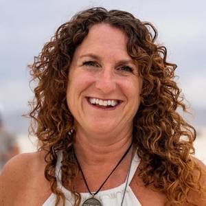 Meet your Posher, Alisa